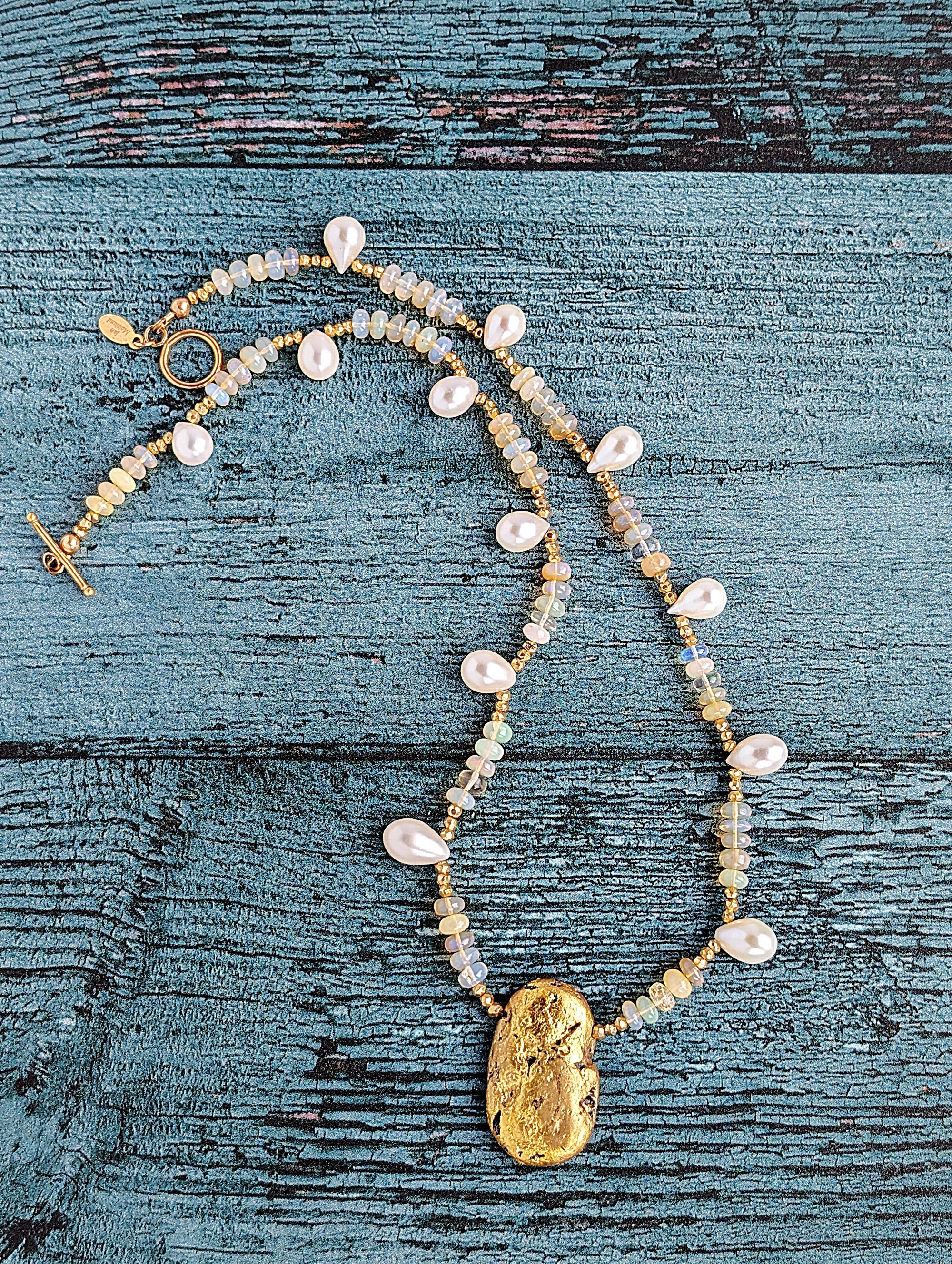 Aria Glow - Gold, Opals, and Pearl Necklace