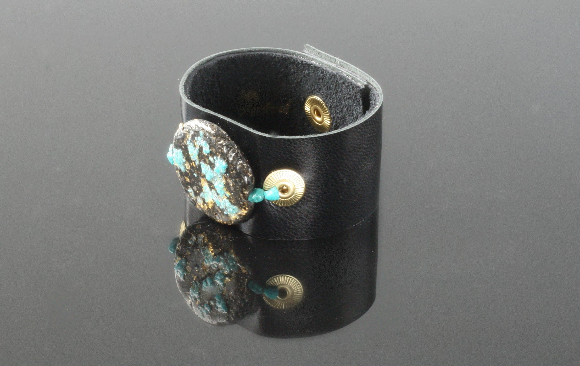 Glow Cuff Turquoise Dazzle - Leather Cuff Bracelet