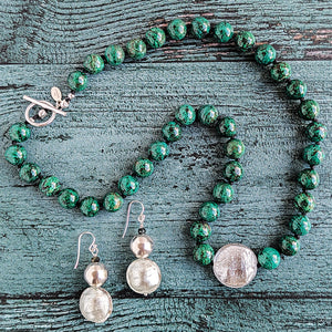 Luna Glow - Silver and Emeralds Earrings
