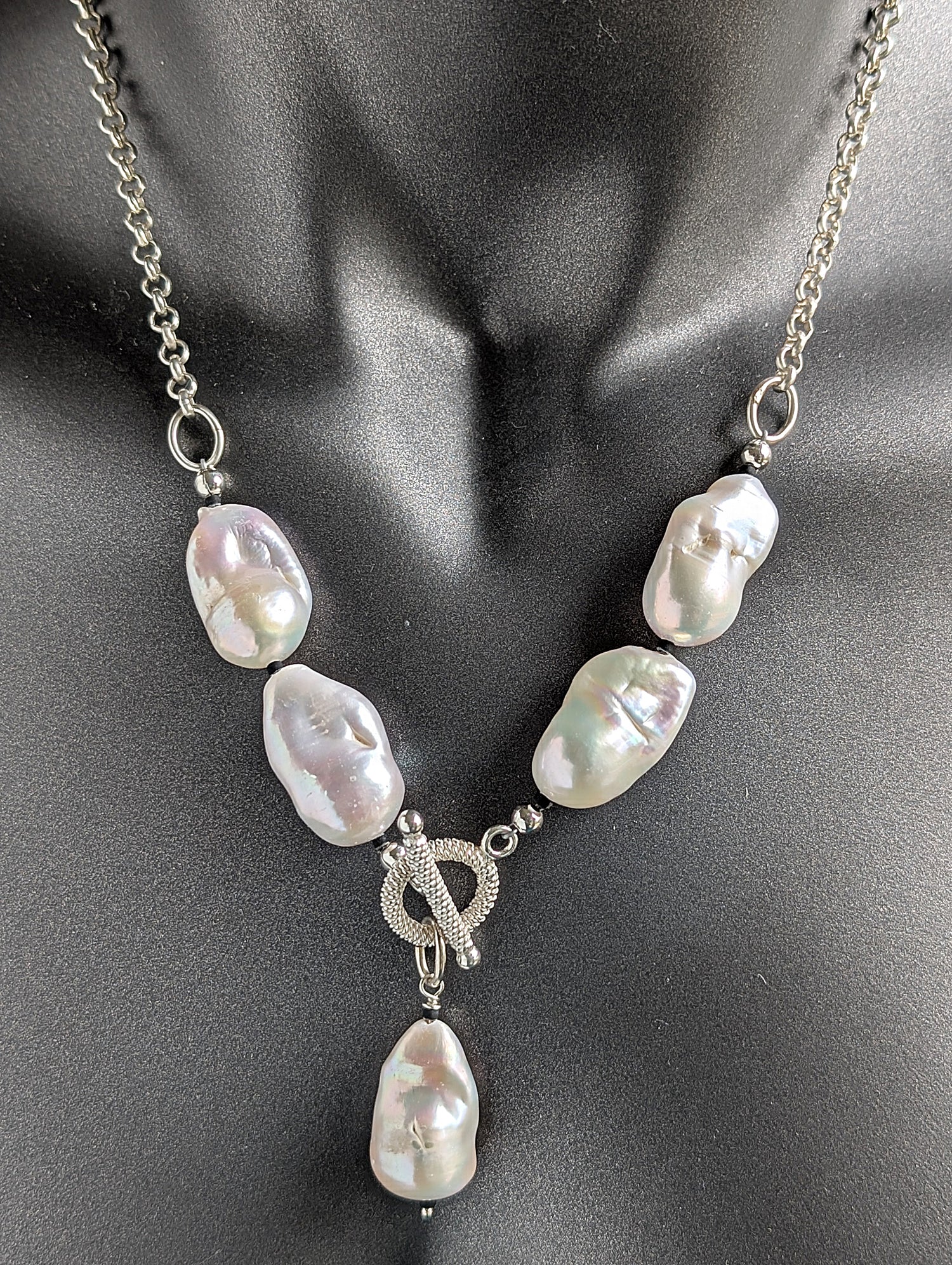 Baroque Pearl Iridescence Necklace