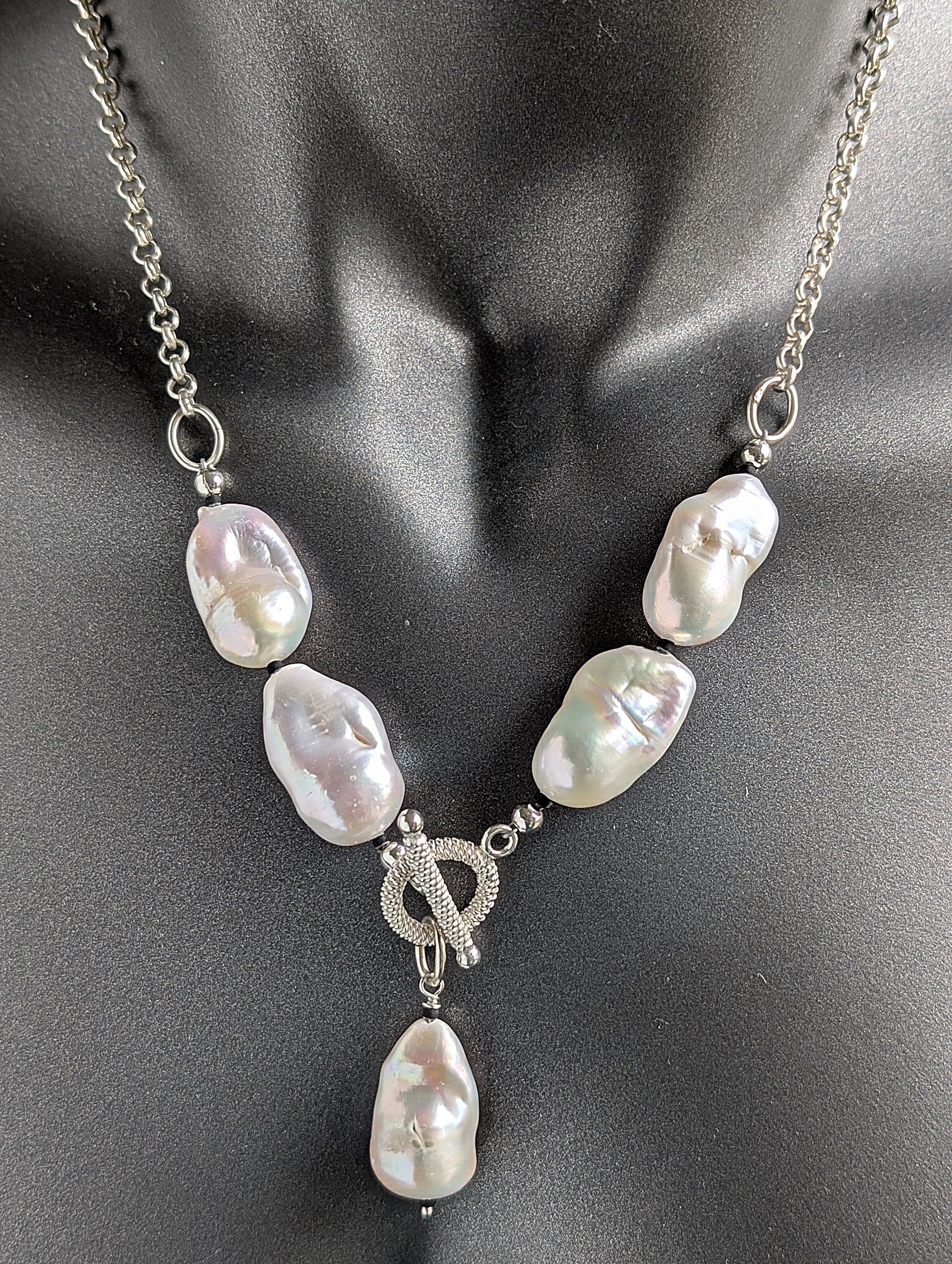 Baroque Pearl Iridescence Necklace