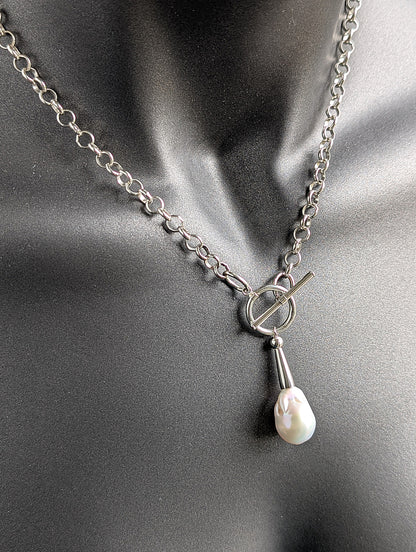 Baroque Pearl and Toggle Necklace
