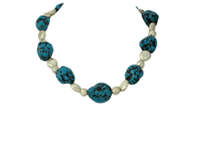 Load image into Gallery viewer, Show Stopper Necklace