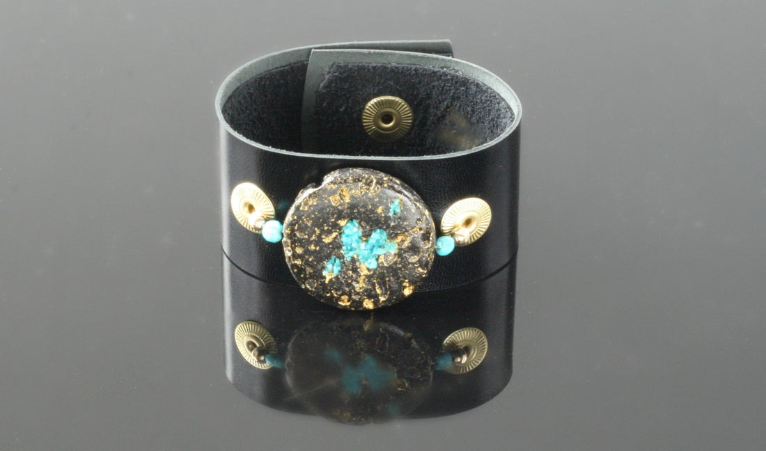 Glow Cuff Turquoise - Leather Cuff Bracelet